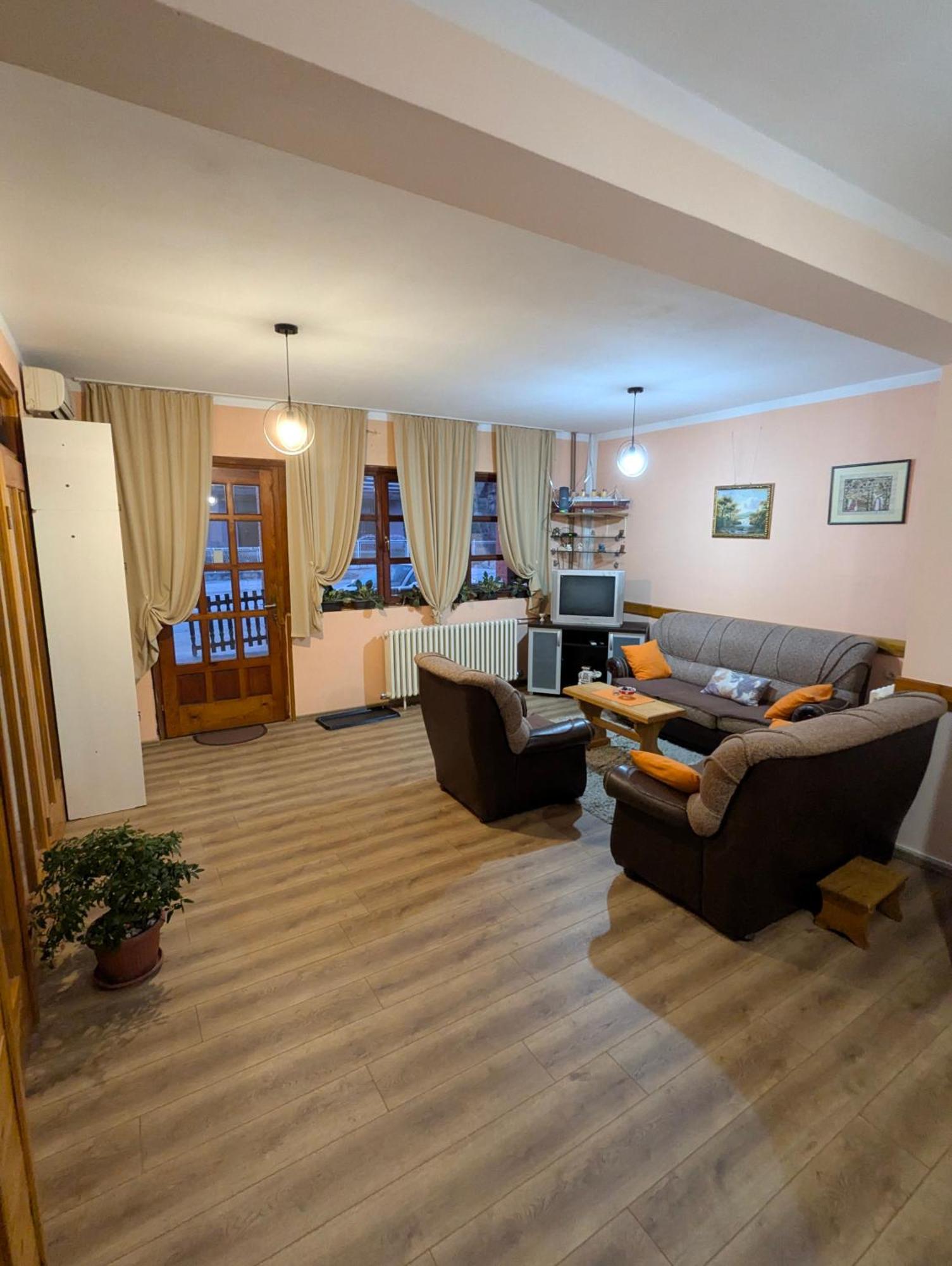 Apartman Dunja I Milos 莫克拉戈拉 外观 照片