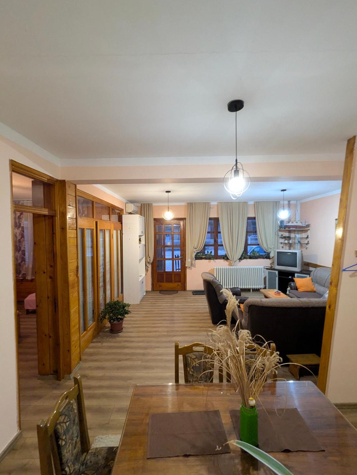 Apartman Dunja I Milos 莫克拉戈拉 外观 照片