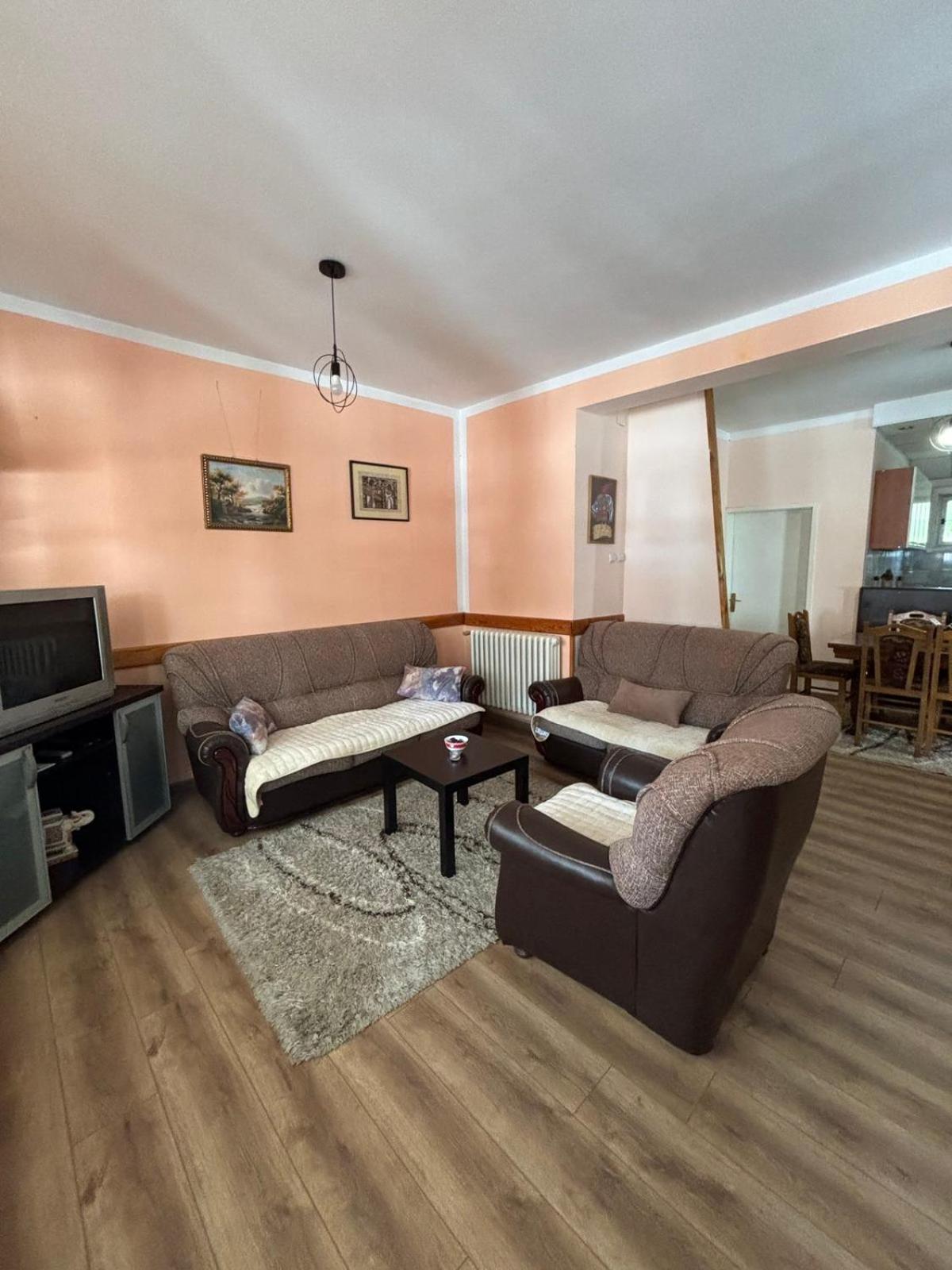 Apartman Dunja I Milos 莫克拉戈拉 外观 照片